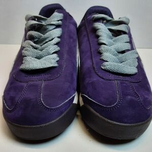 Puma Purple Sneakers with Gray Laces Womens 7.5